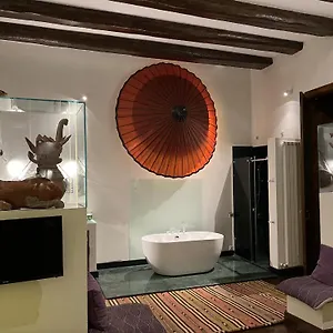 Hotel Castle In Old Town, Tbilisi